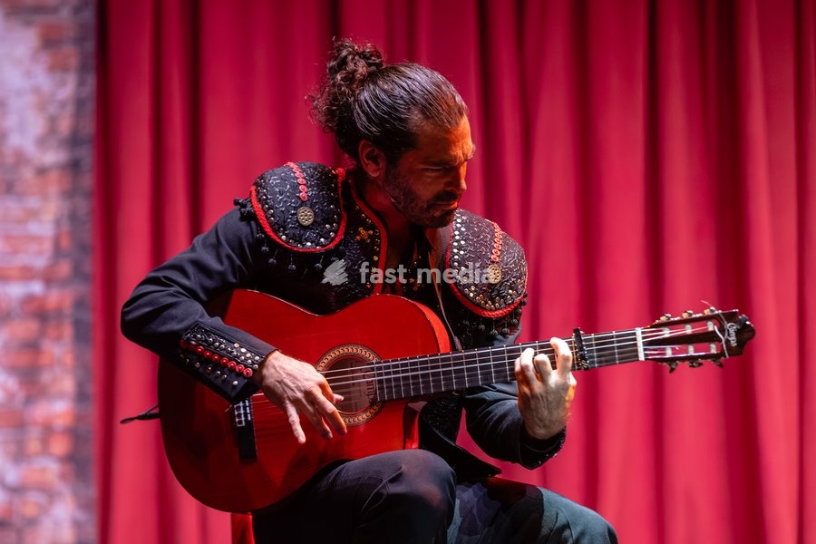 The cast of Flamenc Oh!! perform at the Peacock Theatre, London, UK, on 30 September 2026. The new dance comedy by Spanish theatre company Yllana, co-produced with Sadler's Wells, combines world-class flamenco with physical theatre and visual humour in an irreverent tribute to the traditional art…