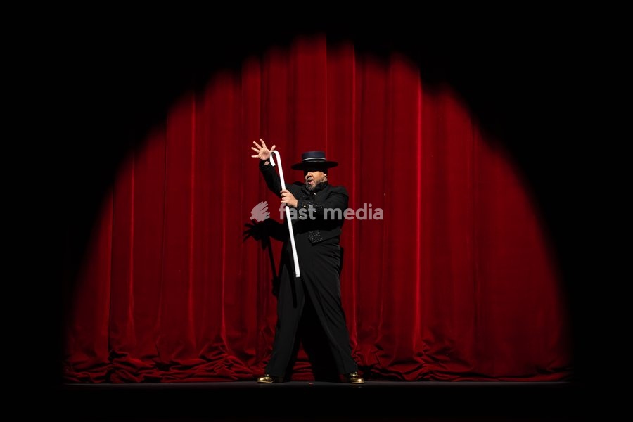 The cast of Flamenc Oh!! perform at the Peacock Theatre, London, UK, on 30 September 2026. The new dance comedy by Spanish theatre company Yllana, co-produced with Sadler's Wells, combines world-class flamenco with physical theatre and visual humour in an irreverent tribute to the traditional art…