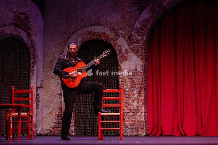 The cast of Flamenc Oh!! perform at the Peacock Theatre, London, UK, on 30 September 2026. The new dance comedy by Spanish theatre company Yllana, co-produced with Sadler's Wells, combines world-class flamenco with physical theatre and visual humour in an irreverent tribute to the traditional art…