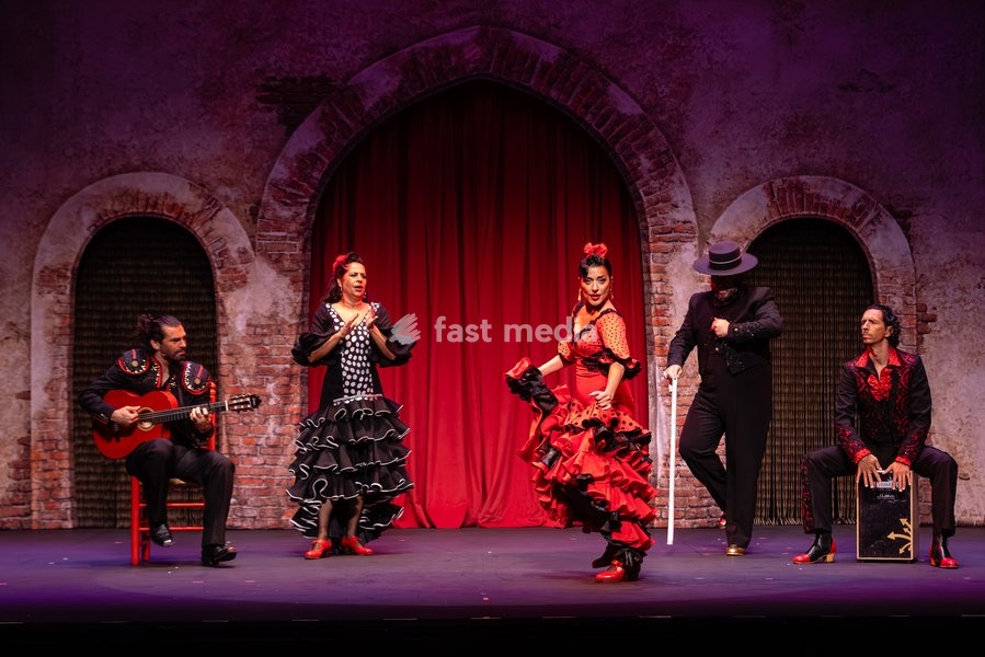 The cast of Flamenc Oh!! perform at the Peacock Theatre, London, UK, on 30 September 2026. The new dance comedy by Spanish theatre company Yllana, co-produced with Sadler's Wells, combines world-class flamenco with physical theatre and visual humour in an irreverent tribute to the traditional art…