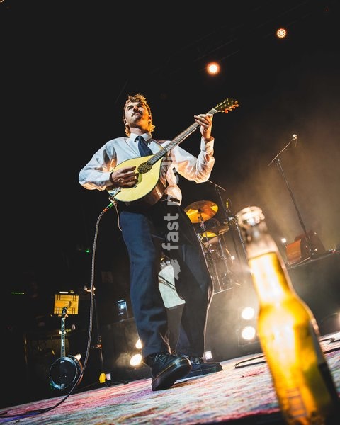 Amble performing live at O2 Academy Glasgow. The contemporary Irish folk trio brought their rich, atmospheric sound to the renowned venue. Known for their intricate musicianship, soaring vocal harmonies, and emotive storytelling, Amble delivered a mesmerizing headline set blending traditional roots…
