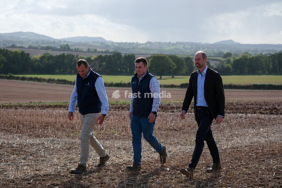 Britain's Prince William meets Harry Davies, the incoming tenant of the Duchy of Cornwall's first regenerative Farm Business Tenancy, during a visit to examine the role of regenerative farming in climate resilience in Hereford, Britain, October 1, 2026