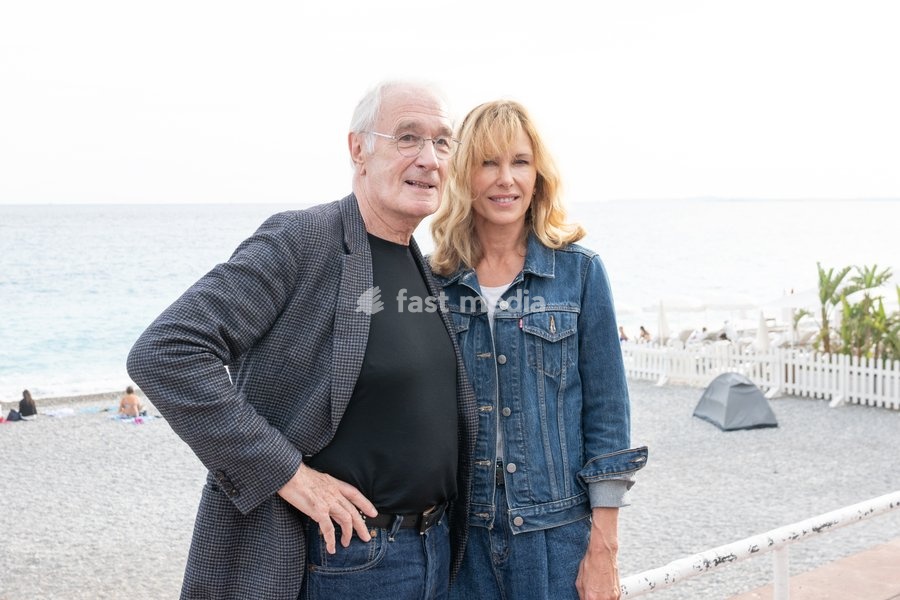 Pascale Arbillot and Bernard Le Coq pose at "Promonenade des Anglais" for a photocall during the Festival Cineroman in Nice, on September 28, 2026
