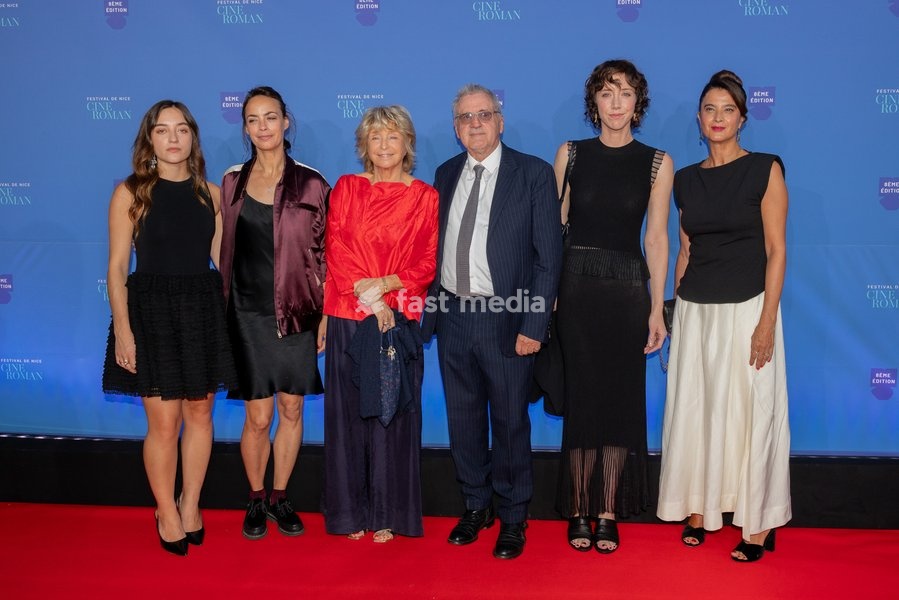 The members of the CinéRoman jury in Nice: Bérénice Bejo, Danièle Thompson, Jury President Daniel Auteuil, Sara Giraudeau, Luàna Bajrami, Vanessa Schneider, Pathé Gare du Sud, Nice, France