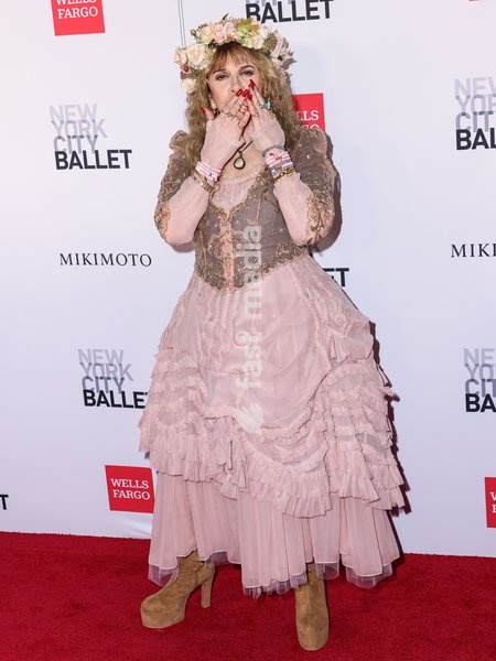 MANHATTAN, NEW YORK CITY, NEW YORK, USA - OCTOBER 01: Stevie Nicks arrives at the New York City Ballet 2026 Fall Fashion Gala held at the David H. Koch Theater at the Lincoln Center for the Performing Arts on October 1, 2026 in Manhattan, New York City, New York, United States