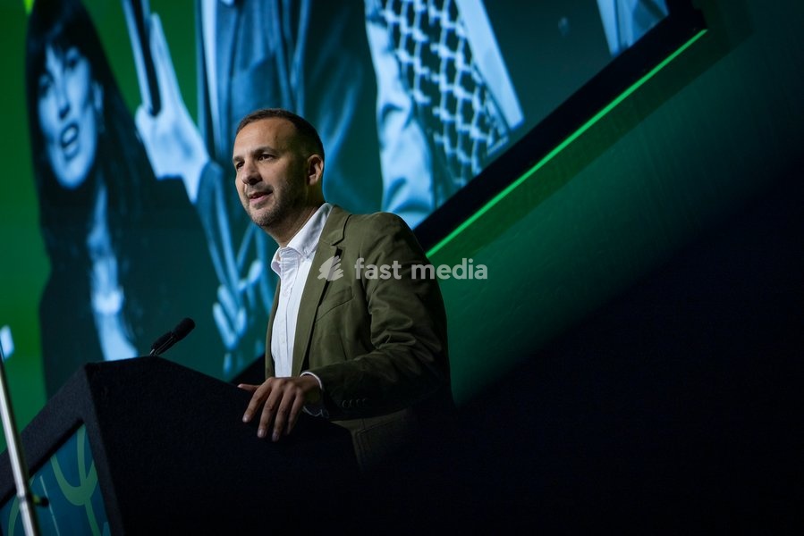 BRIGHTON, ENGLAND – 2 October 2026: Green Party leader Zack Polanski delivers his leaders’ speech at the Green Party annual conference at the Brighton Centre. Polanski outlined proposals for a three-year emergency brake on private rent increases, criticised the Labour government and called for the…