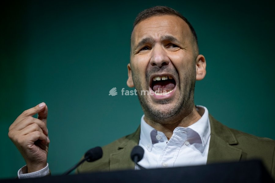 BRIGHTON, ENGLAND – 2 October 2026: Green Party leader Zack Polanski delivers his leaders’ speech at the Green Party annual conference at the Brighton Centre. Polanski outlined proposals for a three-year emergency brake on private rent increases, criticised the Labour government and called for the…