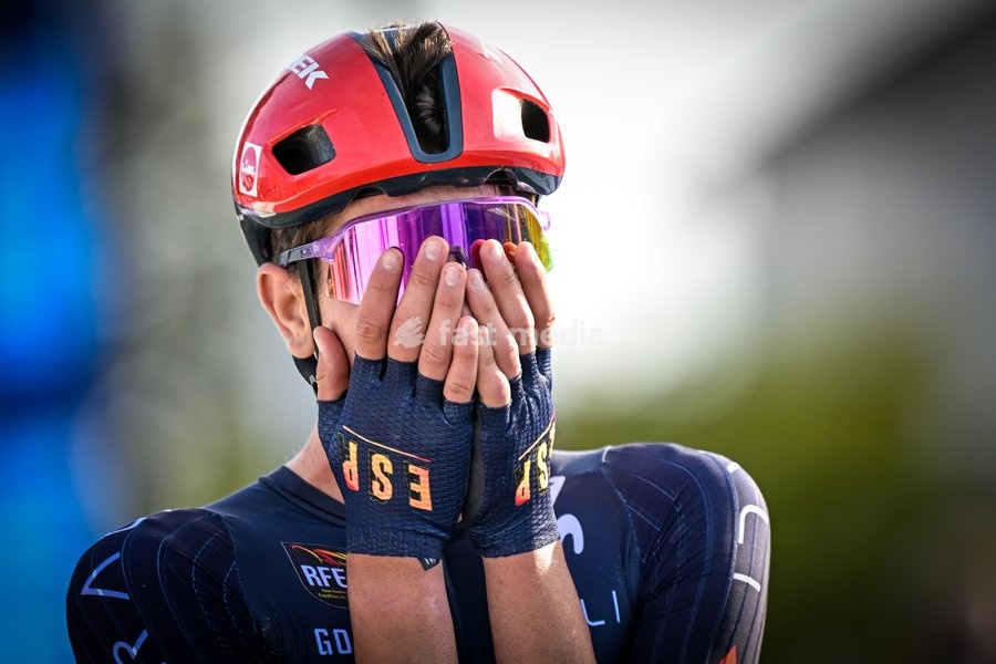 Spanish Hector Alvarez Martinez celebrates as he crosses the finish line to win the Men U23 Road Race race (141,8km) at the cycling UEC Road European Championships, in Ljubljana, Slovenia Friday 2 October 2026. The UEC Road European Championships are taking place from 02 to 07 October in Ljubljana,…