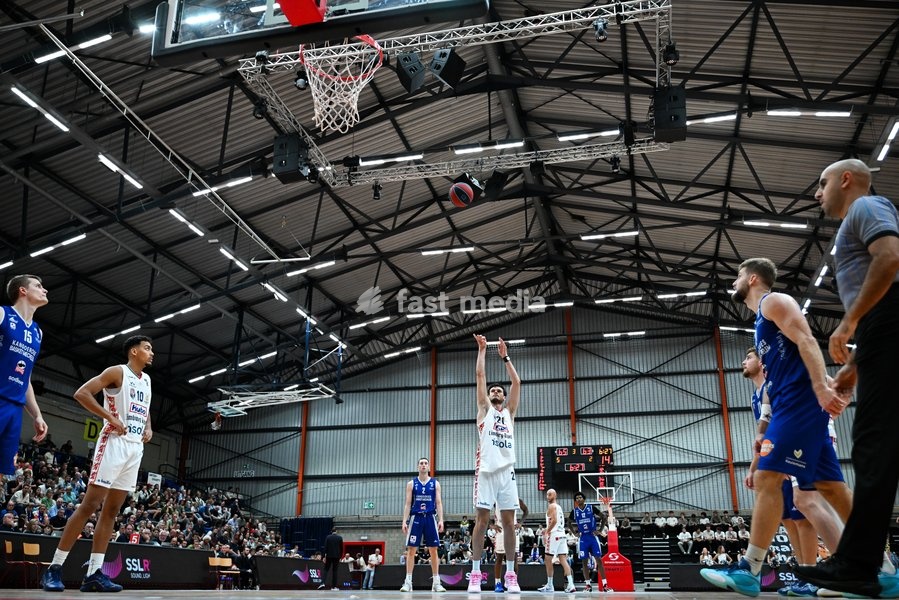 Limburg's Thibaut Vanderhaegen pictured in action during a basketball match between Limburg United and Kangoeroes Mechelen, Friday 2 October 2026, in Hasselt, on the first game in Belgium of the 'BNXT League' Belgian/ Dutch first division basket championship 2026-2027