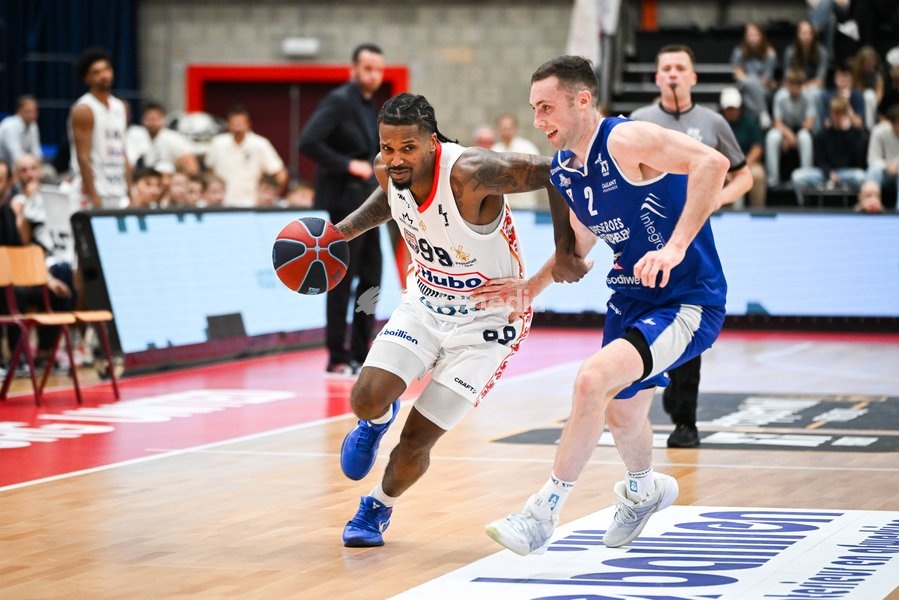 Limburg's Vincent Shahid and Mechelen's CJ Fulton pictured in action during a basketball match between Limburg United and Kangoeroes Mechelen, Friday 2 October 2026, in Hasselt, on the first game in Belgium of the 'BNXT League' Belgian/ Dutch first division basket championship 2026-2027