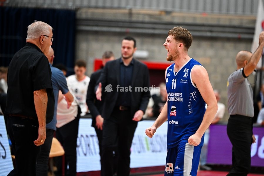 Mechelen's Max Klesmit celebrates after winning a basketball match between Limburg United and Kangoeroes Mechelen, Friday 2 October 2026, in Hasselt, on the first game in Belgium of the 'BNXT League' Belgian/ Dutch first division basket championship 2026-2027