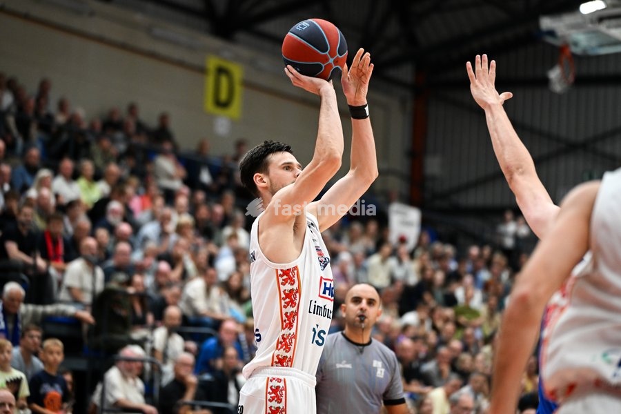 Limburg's Jonas Delalieux pictured in action during a basketball match between Limburg United and Kangoeroes Mechelen, Friday 2 October 2026, in Hasselt, on the first game in Belgium of the 'BNXT League' Belgian/ Dutch first division basket championship 2026-2027