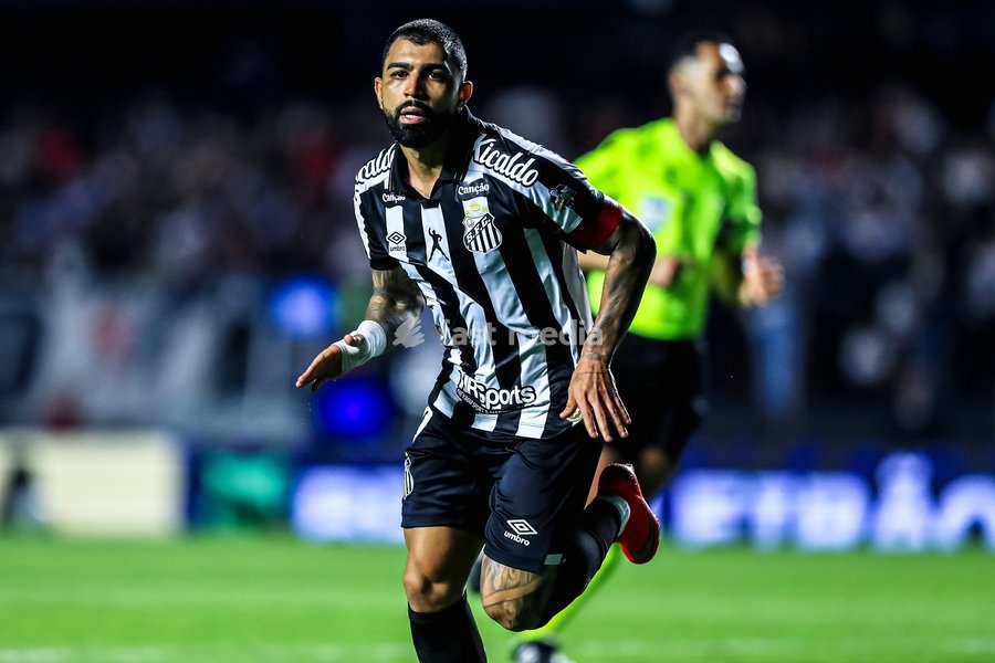 October 2, 2026, São Paulo, São Paulo, Brazil: SÃO PAULO (SP), BRAZIL – OCTOBER 2: Santos player Gabriel Barbosa celebrates his goal during the match between São Paulo and Santos in the 2026 Brazilian Championship at Morumbis Stadium in São Paulo (SP), Brazil, on Friday, October 2, 2026