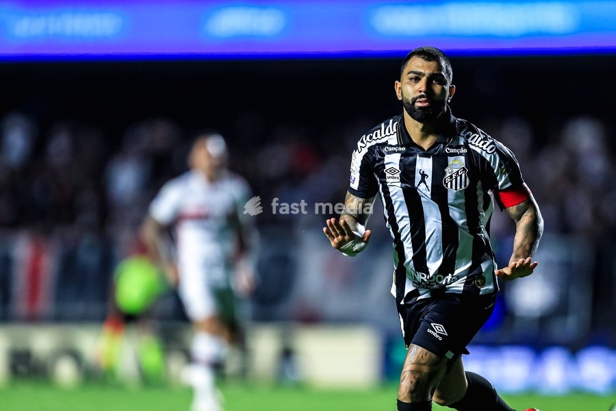 October 2, 2026, São Paulo, São Paulo, Brazil: SÃO PAULO (SP), BRAZIL – OCTOBER 2: Santos player Gabriel Barbosa celebrates his goal during the match between São Paulo and Santos in the 2026 Brazilian Championship at Morumbis Stadium in São Paulo (SP), Brazil, on Friday, October 2, 2026