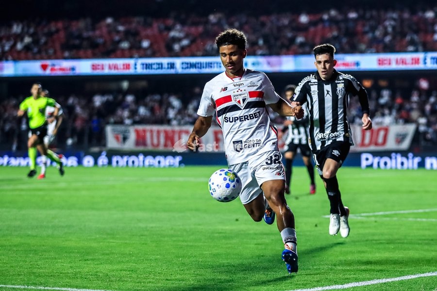 October 2, 2026, São Paulo, São Paulo, Brazil: SÃO PAULO (SP), BRAZIL – OCTOBER 2: Pedro Lima, São Paulo player during the match between SÃO PAULO AND SANTOS, for the 2026 Brazilian Championship, at the Morumbis Stadium, in São Paulo (SP), Brazil, this Friday, October 2, 2026