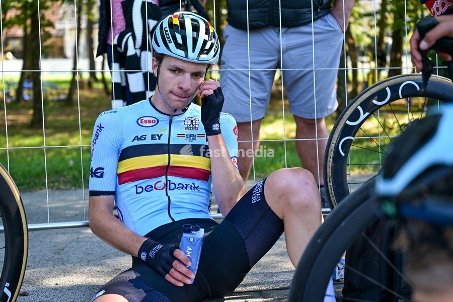 Belgium's Emil Siegers looks dejected after the Men juniors Road Race race (110,5 km) at the cycling UEC Road European Championships, in Ljubljana, Slovenia Saturday 3 October 2026. The UEC Road European Championships are taking place from 02 to 07 October in Ljubljana, Slovenia