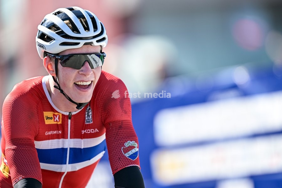 Norway's Elias Dybing celebrates as he crosses the finish line to win the Men juniors Road Race race (110,5 km) at the cycling UEC Road European Championships, in Ljubljana, Slovenia Saturday 3 October 2026. The UEC Road European Championships are taking place from 02 to 07 October in Ljubljana,…