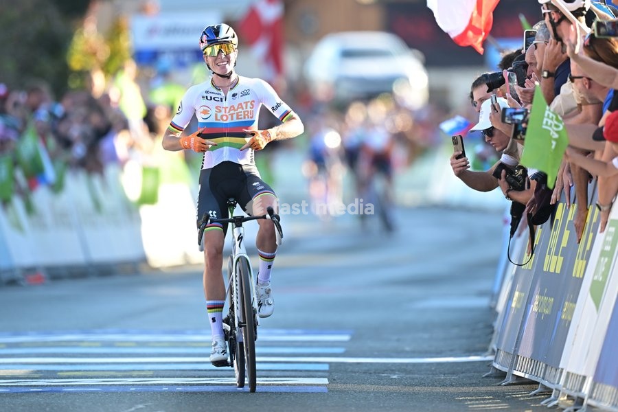 Netherlands' Demi Vollering celebrates as she wins the elite women Road Race race (130 km) at the cycling UEC Road European Championships, in Ljubljana, Slovenia Saturday 3 October 2026. The UEC Road European Championships are taking place from 02 to 07 October in Ljubljana, Slovenia