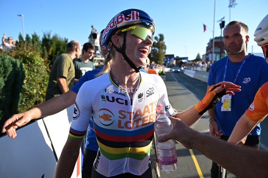 Netherlands' Demi Vollering celebrates as she wins the elite women Road Race race (130 km) at the cycling UEC Road European Championships, in Ljubljana, Slovenia Saturday 3 October 2026. The UEC Road European Championships are taking place from 02 to 07 October in Ljubljana, Slovenia