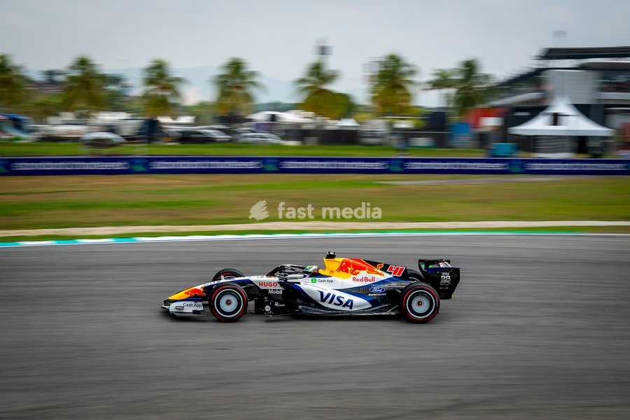 Arvid Lindblad (GBR) - Visa Cash App Racing Bulls F1 Team during Practice sessions of Saturday of Formula 1 Gulf Air Bahrain Grand Prix in Malaysia 2026 at Sepang International Circuit in Sepang, Malaysia. Round 16 of 23 of the 2026 FIA Formula One World Championship, held October 2-4, 2026. The…