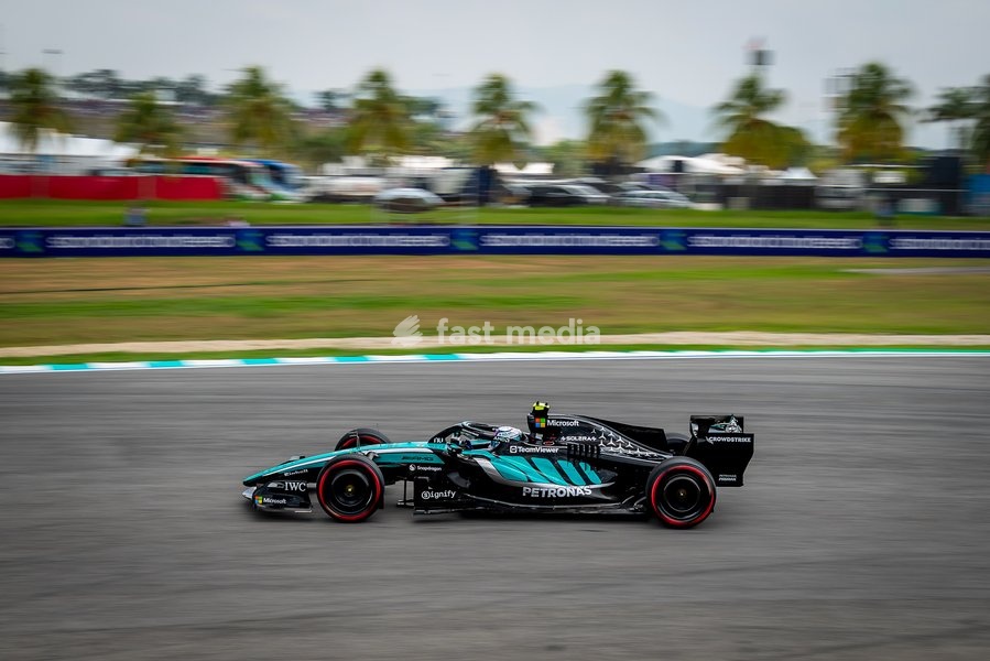 Andrea Kimi Antonelli (ITA) - Mercedes-AMG PETRONAS F1 Team during Practice sessions of Saturday of Formula 1 Gulf Air Bahrain Grand Prix in Malaysia 2026 at Sepang International Circuit in Sepang, Malaysia. Round 16 of 23 of the 2026 FIA Formula One World Championship, held October 2-4, 2026. The…