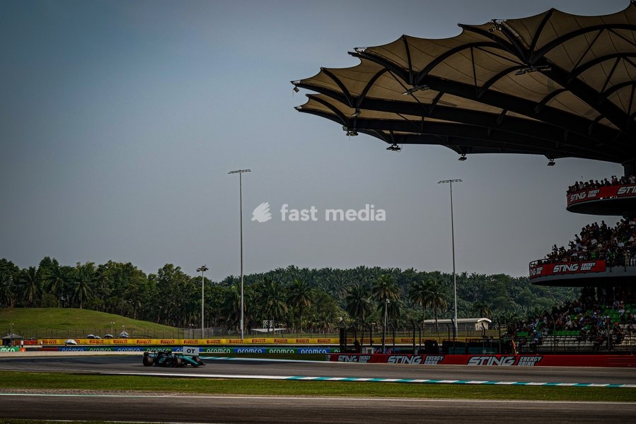 Andrea Kimi Antonelli (ITA) - Mercedes-AMG PETRONAS F1 Team during Qualifying of Saturday of Formula 1 Gulf Air Bahrain Grand Prix in Malaysia 2026 at Sepang International Circuit in Sepang, Malaysia. Round 16 of 23 of the 2026 FIA Formula One World Championship, held October 2-4, 2026. The race…