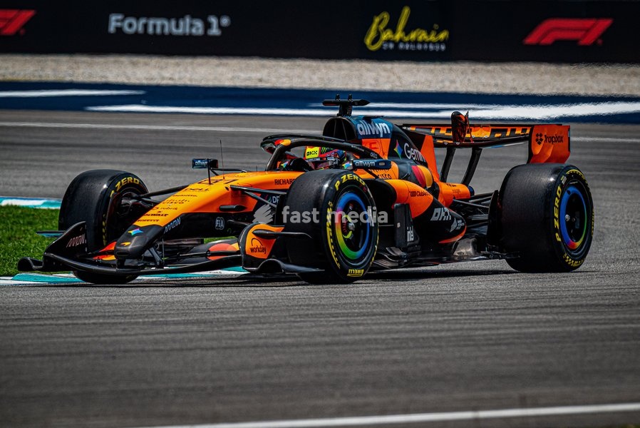 Oscar Piastri (AUS) - McLaren Mastercard F1 Team during Qualifying of Saturday of Formula 1 Gulf Air Bahrain Grand Prix in Malaysia 2026 at Sepang International Circuit in Sepang, Malaysia. Round 16 of 23 of the 2026 FIA Formula One World Championship, held October 2-4, 2026. The race was relocated…