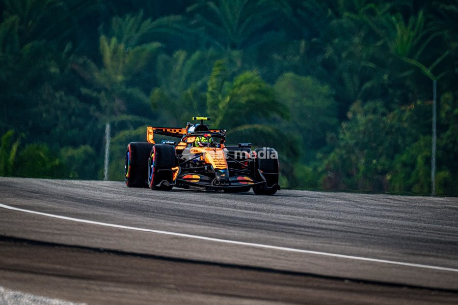 Lando Norris (GBR) - McLaren Mastercard F1 Team during Qualifying of Saturday of Formula 1 Gulf Air Bahrain Grand Prix in Malaysia 2026 at Sepang International Circuit in Sepang, Malaysia. Round 16 of 23 of the 2026 FIA Formula One World Championship, held October 2-4, 2026. The race was relocated…