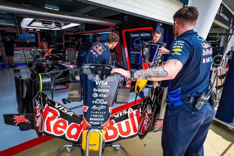 Oracle Red Bull Racing during Practice sessions of Saturday of Formula 1 Gulf Air Bahrain Grand Prix in Malaysia 2026 at Sepang International Circuit in Sepang, Malaysia. Round 16 of 23 of the 2026 FIA Formula One World Championship, held October 2-4, 2026. The race was relocated from Bahrain to…