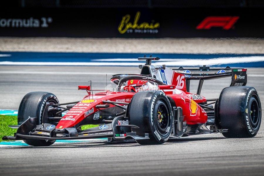 v during Practice sessions of Saturday of Formula 1 Gulf Air Bahrain Grand Prix in Malaysia 2026 at Sepang International Circuit in Sepang, Malaysia. Round 16 of 23 of the 2026 FIA Formula One World Championship, held October 2-4, 2026. The race was relocated from Bahrain to Malaysia and held at…