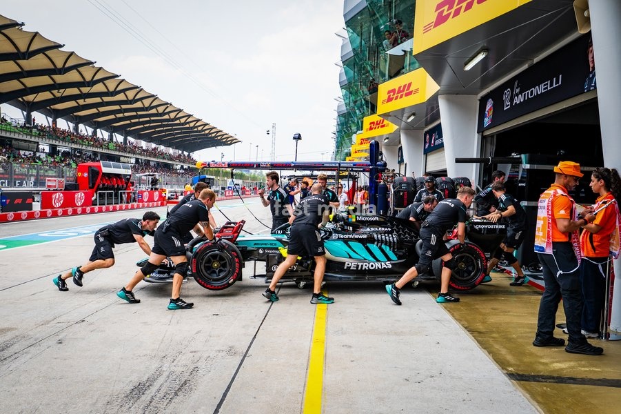 Mercedes-AMG Petronas F1 Team during Practice sessions of Saturday of Formula 1 Gulf Air Bahrain Grand Prix in Malaysia 2026 at Sepang International Circuit in Sepang, Malaysia. Round 16 of 23 of the 2026 FIA Formula One World Championship, held October 2-4, 2026. The race was relocated from…