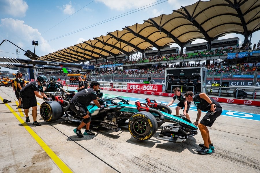 Mercedes-AMG Petronas F1 Team during Practice sessions of Saturday of Formula 1 Gulf Air Bahrain Grand Prix in Malaysia 2026 at Sepang International Circuit in Sepang, Malaysia. Round 16 of 23 of the 2026 FIA Formula One World Championship, held October 2-4, 2026. The race was relocated from…
