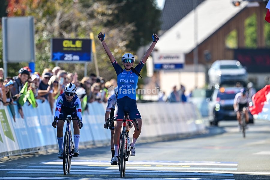 Italian Azzurra Ballan celebrates as she crosses the finish line to win the junior women Road Race race (66,3 km) at the cycling UEC Road European Championships, in Ljubljana, Slovenia Sunday 4 October 2026. The UEC Road European Championships are taking place from 02 to 07 October in Ljubljana,…