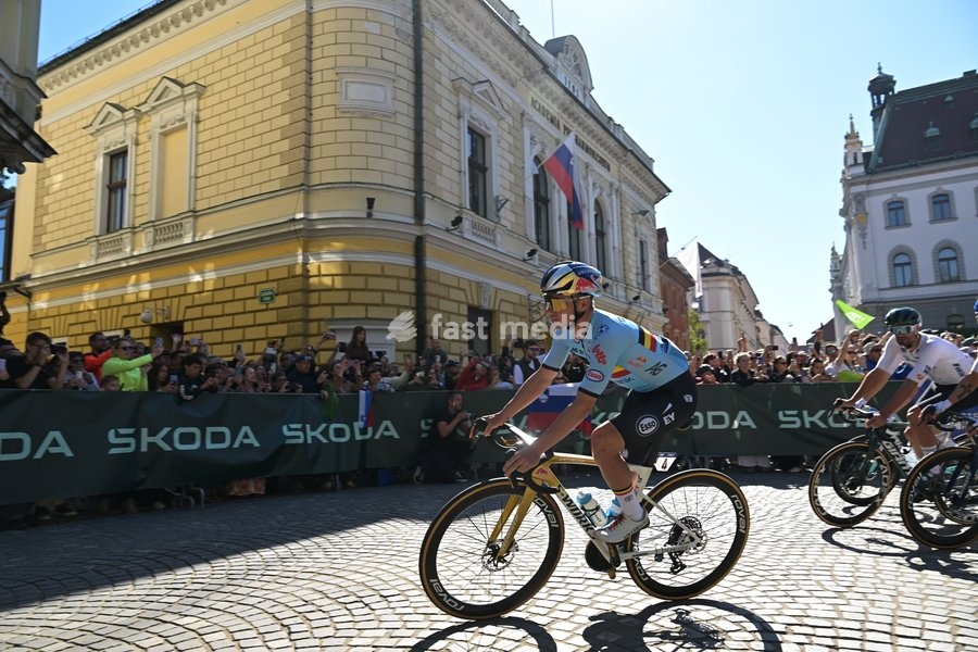 Belgium's Remco Evenepoel pictured ahead of the elite men Road Race race (196,2 km) at the cycling UEC Road European Championships, in Ljubljana, Slovenia Sunday 4 October 2026. The UEC Road European Championships are taking place from 02 to 07 October in Ljubljana, Slovenia