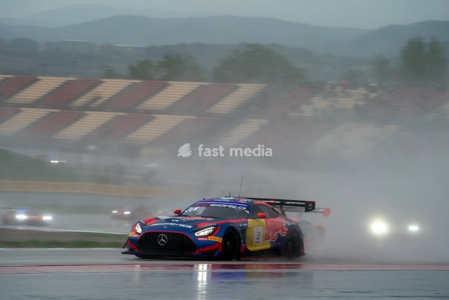 GT World Challenge Europe Sprint Cup 2026, Barcelona, Spain - Race Saturday, Circuit de Barcelona - Catalunya - #3 Dani JUNCADELLA (SPA) - Chris LULHAM (GBR) - Mercedes - AMG Team Verstappen Racing