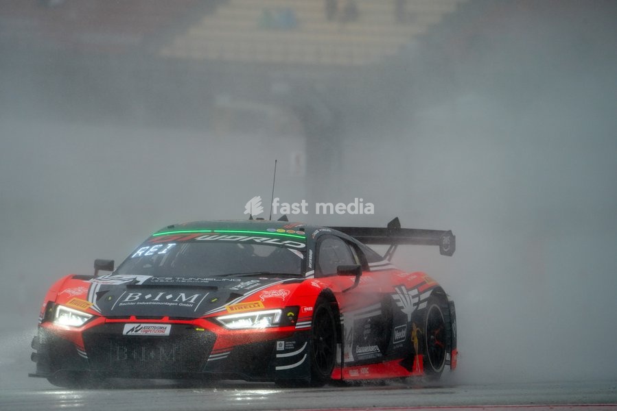GT World Challenge Europe Sprint Cup 2026, Barcelona, Spain - Race Saturday, Circuit de Barcelona - Catalunya - #84 Simon REICHER (AUS) - Christopher HAASE (GER) - Eastalent Racing