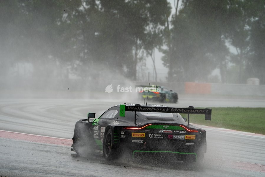 GT World Challenge Europe Sprint Cup 2026, Barcelona, Spain - Race Saturday, Circuit de Barcelona - Catalunya - #35 Gaspard SIMON (FRA) -Maxime ROBIN (FRA) - Walkenhorst Motorsport