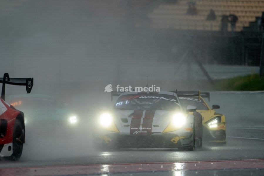 GT World Challenge Europe Sprint Cup 2026, Barcelona, Spain - Race Saturday, Circuit de Barcelona - Catalunya - #2 Sven MÜLLER (GER) - Dorian BOCCOLACCI (ITA) - Boutsen VDS