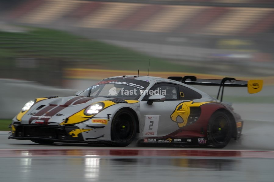 GT World Challenge Europe Sprint Cup 2026, Barcelona, Spain - Race Saturday, Circuit de Barcelona - Catalunya - #2 Sven MÜLLER (GER) - Dorian BOCCOLACCI (ITA) - Boutsen VDS