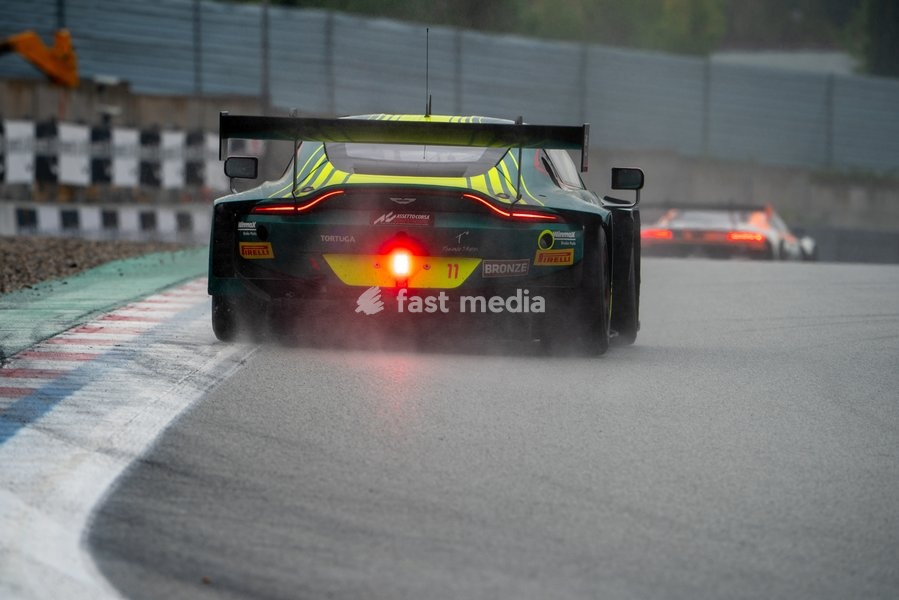 Saturday Race of the 2026 GT World Challenge Europe powered by AWS Sprint Cup in Barcelona, Spain