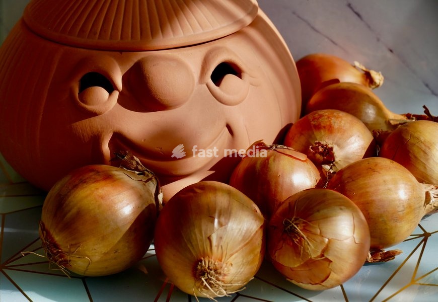 Onions. The UK onion harvest for 2026 was severely affected by drought and extreme heat, described by the British Onion Producers' Association as its "most challenging season ever”. Crops finished up to a month early as extreme heat (over 28°C) caused plants to shut down. Irrigation failed to save…