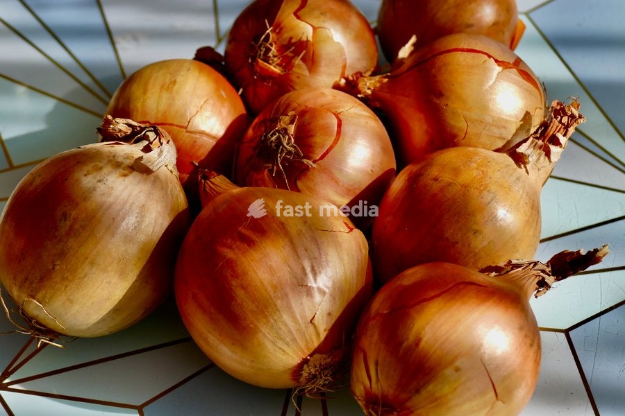 Onions. The UK onion harvest for 2026 was severely affected by drought and extreme heat, described by the British Onion Producers' Association as its "most challenging season ever”. Crops finished up to a month early as extreme heat (over 28°C) caused plants to shut down. Irrigation failed to save…