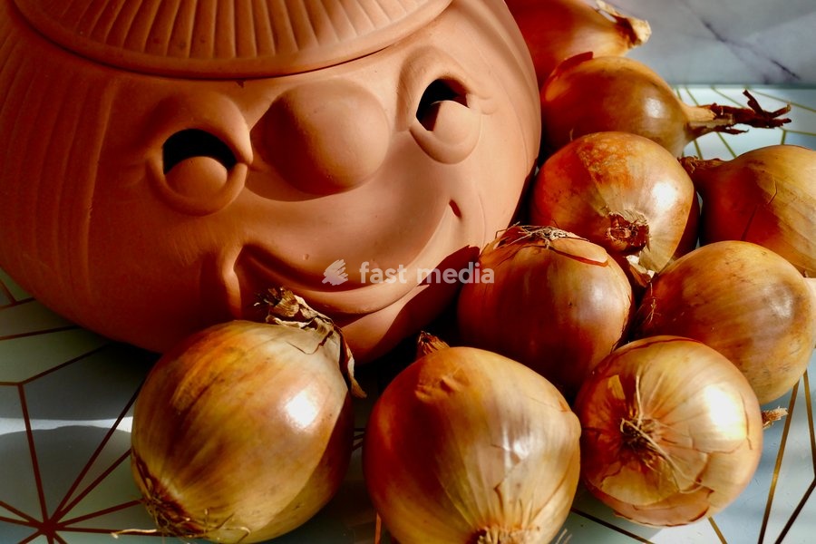 Onions. The UK onion harvest for 2026 was severely affected by drought and extreme heat, described by the British Onion Producers' Association as its "most challenging season ever”. Crops finished up to a month early as extreme heat (over 28°C) caused plants to shut down. Irrigation failed to save…