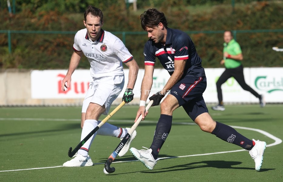 14 Leopold's Gaspard Baumgarten fights for the ball during a hockey game between Royal Leopold Club and KHC Dragons on Sunday 4 October 2026 in Brussels, on day 4 of the Belgian first division hockey championship