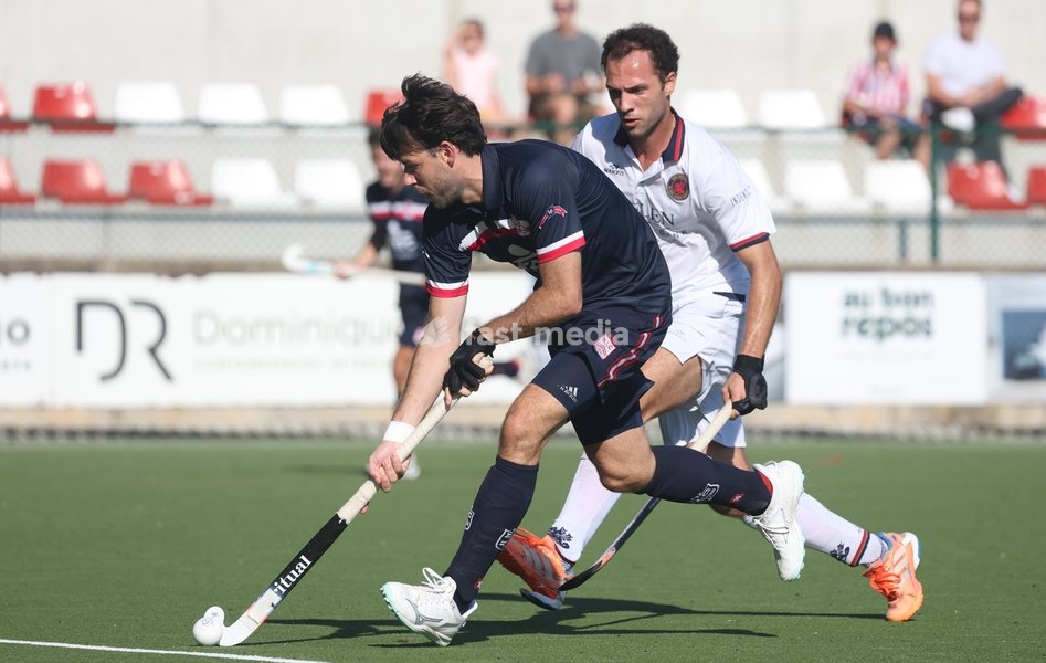 14 Leopold's Gaspard Baumgarten fights for the ball during a hockey game between Royal Leopold Club and KHC Dragons on Sunday 4 October 2026 in Brussels, on day 4 of the Belgian first division hockey championship