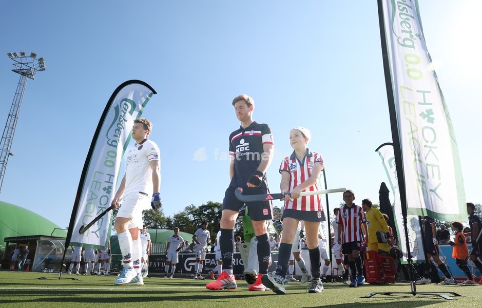 Leopold's players pictured at the start of a hockey game between Royal Leopold Club and KHC Dragons on Sunday 4 October 2026 in Brussels, on day 4 of the Belgian first division hockey championship