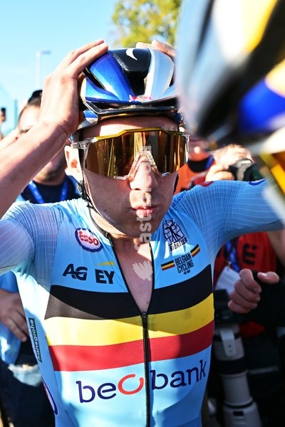 Belgium's Remco Evenepoel celebrates after winning the elite men Road Race race (196,2 km) at the cycling UEC Road European Championships, in Ljubljana, Slovenia Sunday 4 October 2026. The UEC Road European Championships are taking place from 02 to 07 October in Ljubljana, Slovenia