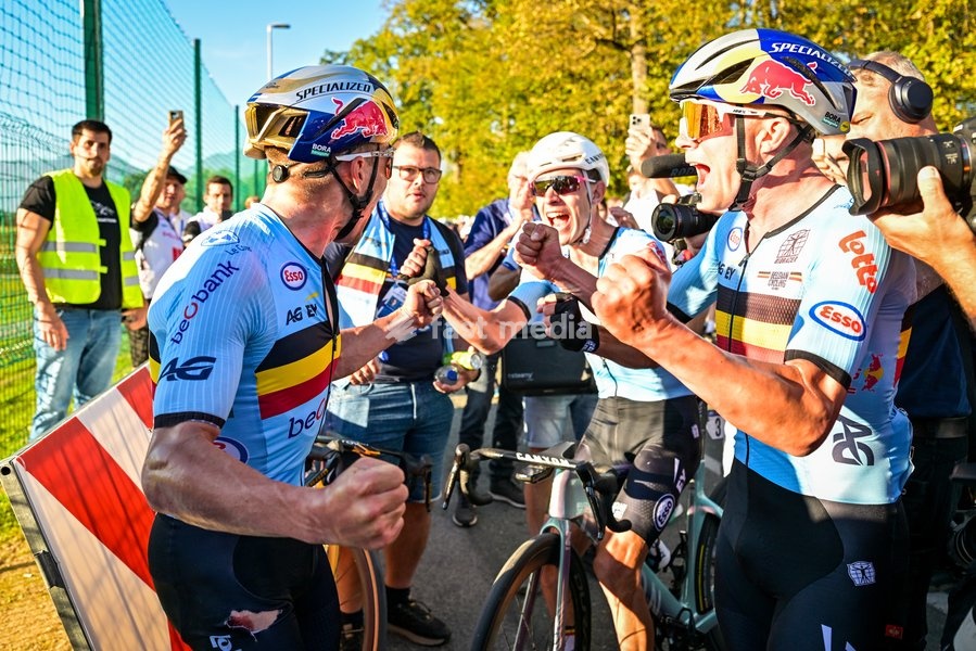 Belgium's Remco Evenepoel celebrates after winning the elite men Road Race race (196,2 km) at the cycling UEC Road European Championships, in Ljubljana, Slovenia Sunday 4 October 2026. The UEC Road European Championships are taking place from 02 to 07 October in Ljubljana, Slovenia