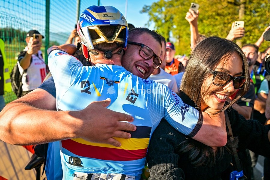 Belgium's Remco Evenepoel celebrates after winning the elite men Road Race race (196,2 km) at the cycling UEC Road European Championships, in Ljubljana, Slovenia Sunday 4 October 2026. The UEC Road European Championships are taking place from 02 to 07 October in Ljubljana, Slovenia