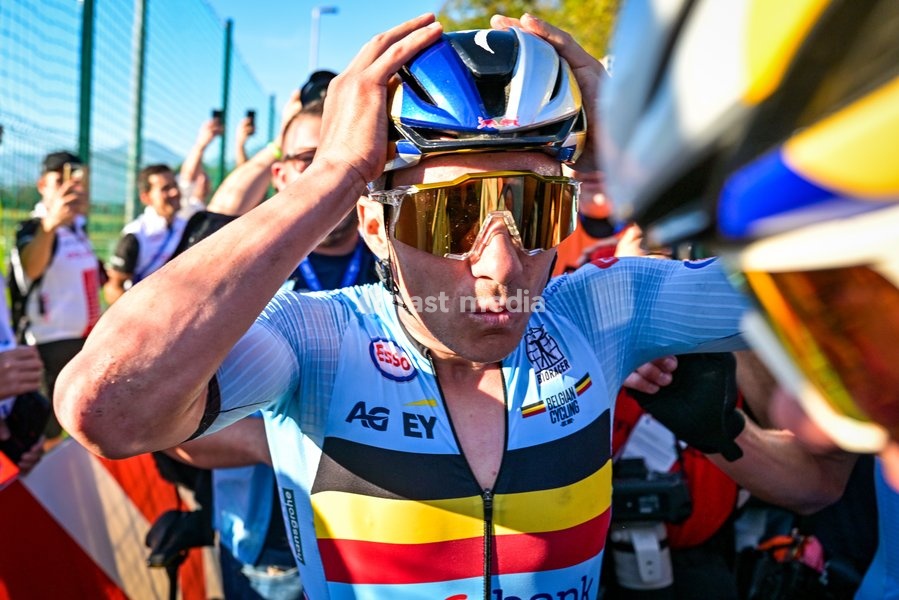 Belgium's Remco Evenepoel celebrates after winning the elite men Road Race race (196,2 km) at the cycling UEC Road European Championships, in Ljubljana, Slovenia Sunday 4 October 2026. The UEC Road European Championships are taking place from 02 to 07 October in Ljubljana, Slovenia